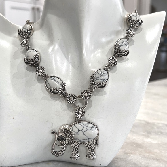 White Howlite Black Oxidized Silvertone Elephant Floral Necklace - Picture 2 of 12